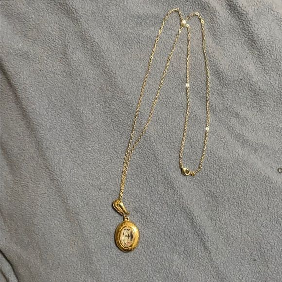 Vintage gold oval pendant, crystal 💎 center stone - Picture 13 of 16